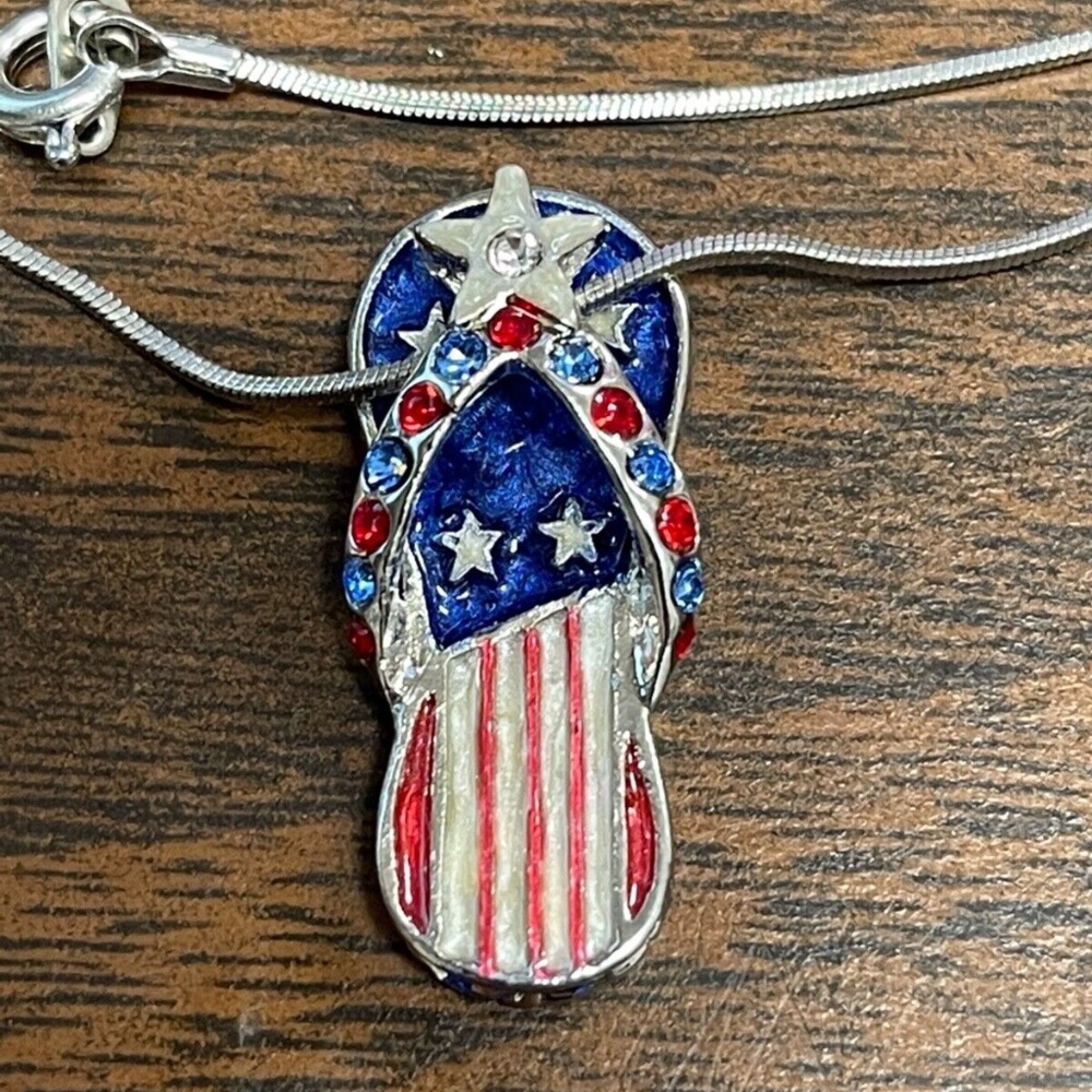 American Flag USA Flip Flop Beach Sandal Flower Charm Enamel Pendant Necklace